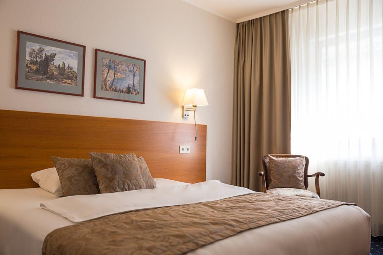 Hotel Brunnenhof Hanau Exteriör bild